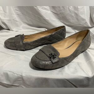 Tory Burch quilted gray/silver flats size 9